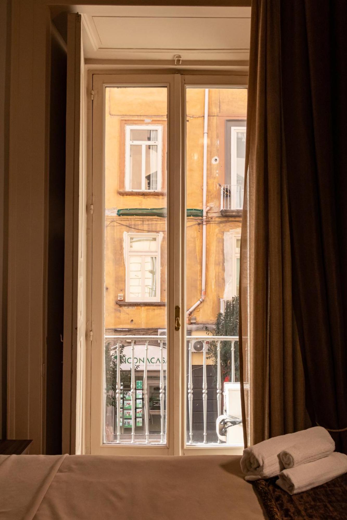 Duomo Luxury Suites Неаполь Экстерьер фото