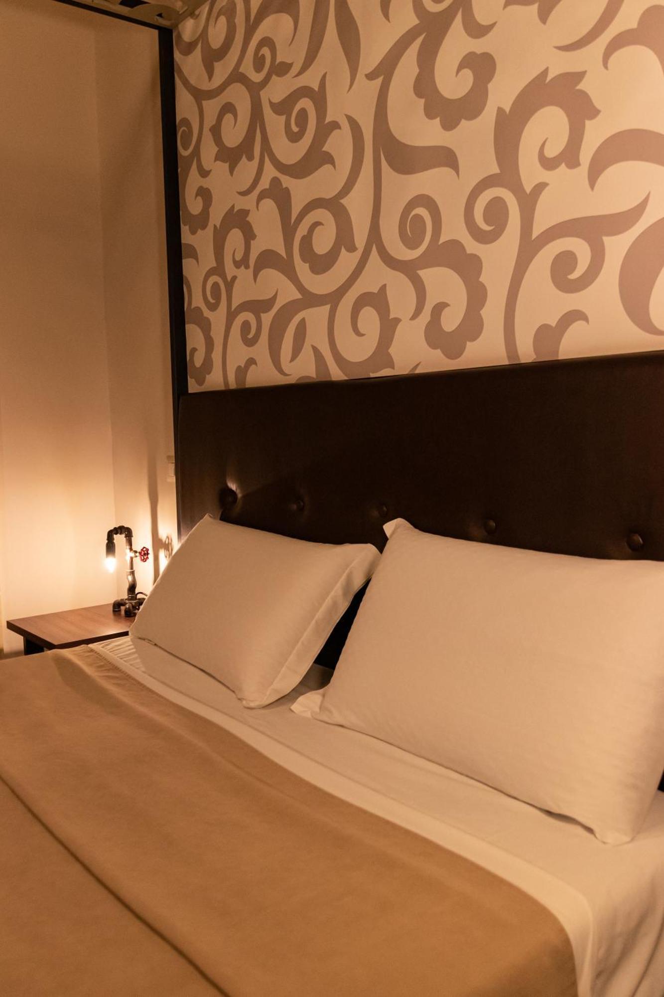 Duomo Luxury Suites Неаполь Экстерьер фото